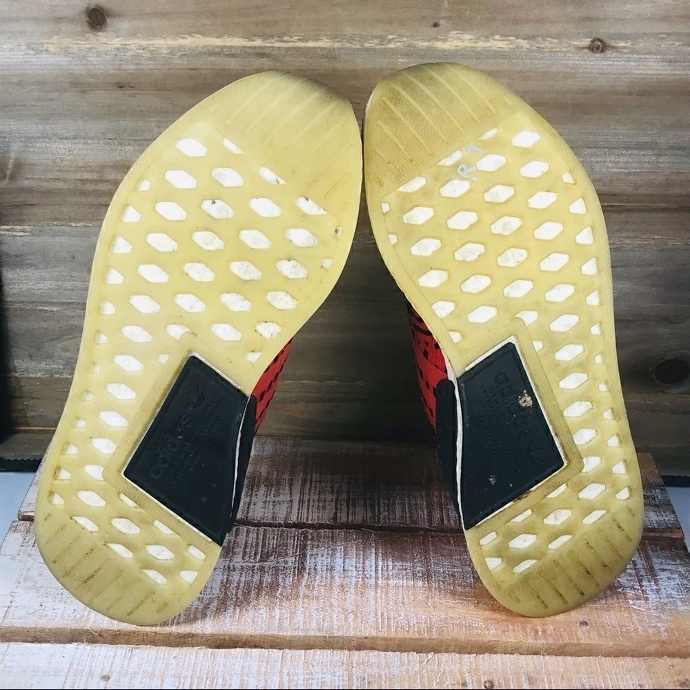 ✅adidas NMD R2
Core Red - Picture 9 of 9